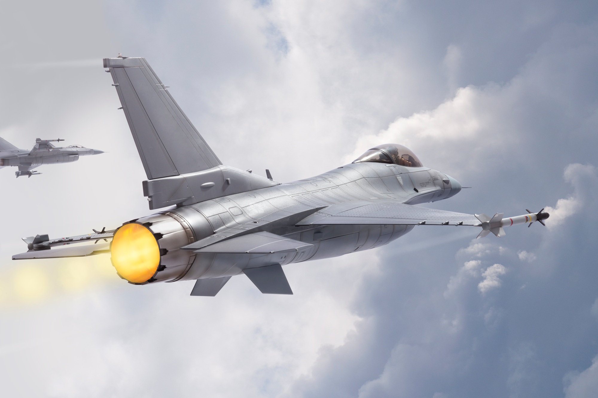 mirage 4000 vs rafale