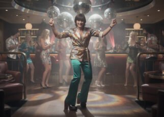 découvrez pourquoi l'ambiance disco rétro séduit à nouveau les soirées contemporaines, mêlant nostalgie et énergie festive pour une expérience inoubliable.