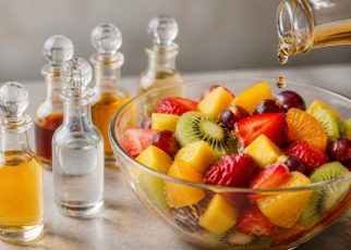 apprenez à choisir l'alcool parfait pour sublimer vos salades de fruits et donner une touche gourmande et originale à vos desserts.